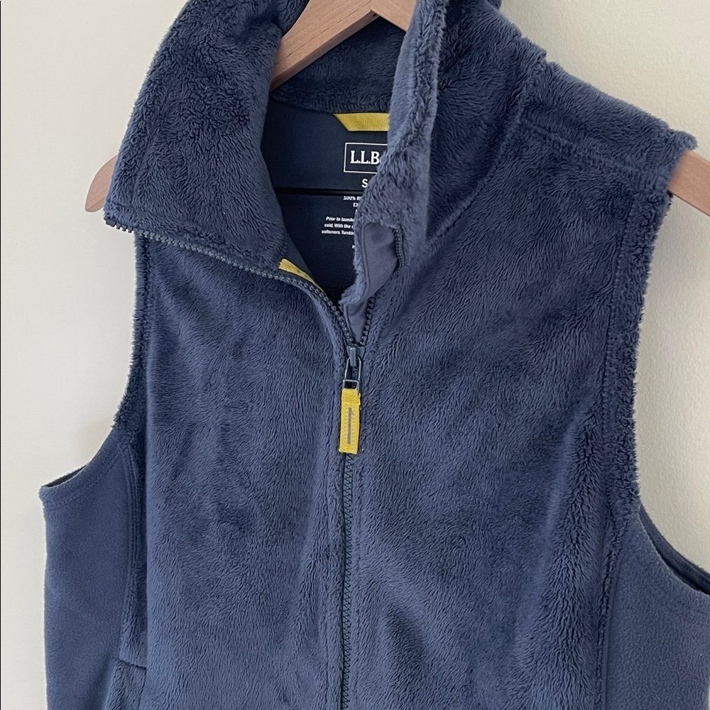 LL Bean Fleece Vest Small Petite Gray Zip Front Pockets EUC Cabincore Gorpcore - Picture 2 of 7